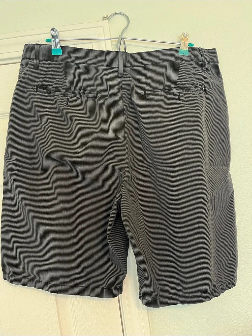 Hurley Mens Shorts Black Grey Pinstripe Flat-Front